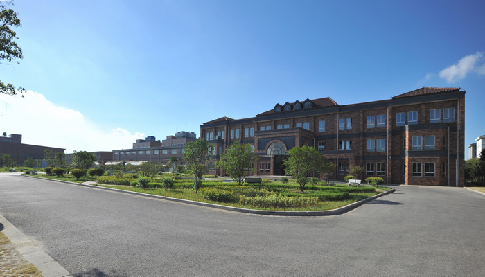 江蘇和時(shí)利新材料可靠性測試選用瑞凱恒溫恒濕試驗(yàn)箱